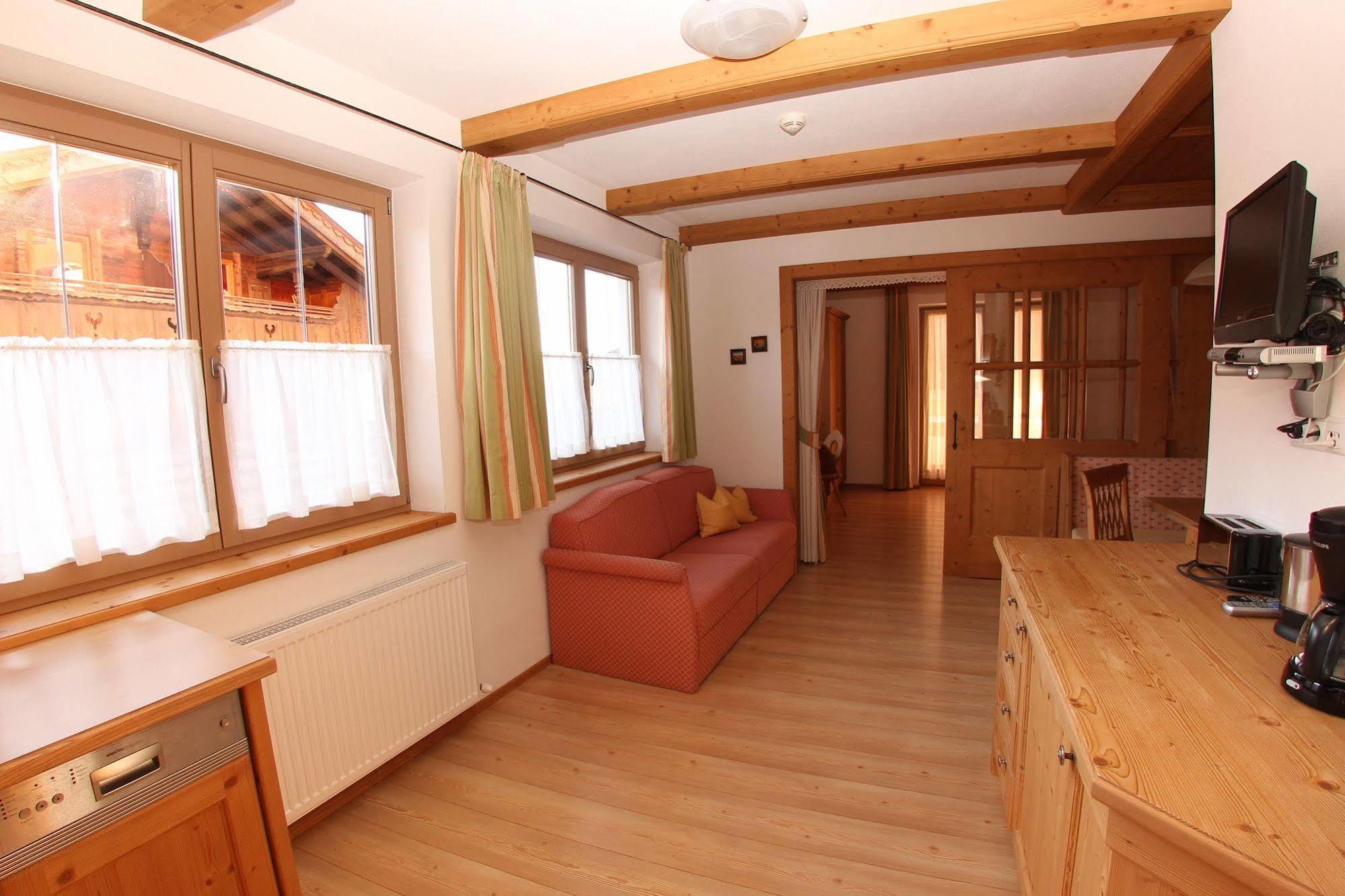 Das Gaestehaus Schneider Am Dorfplatz Alpbach Extérieur photo
