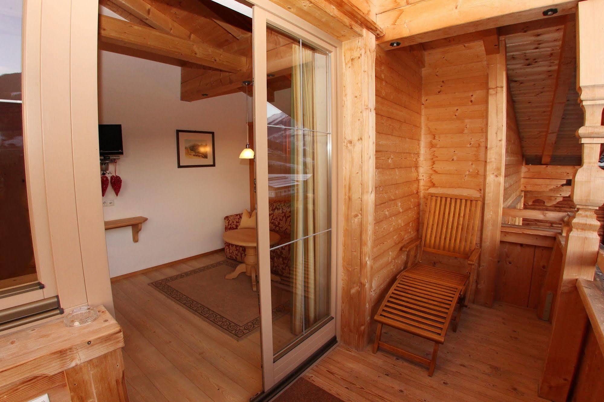 Das Gaestehaus Schneider Am Dorfplatz Alpbach Extérieur photo