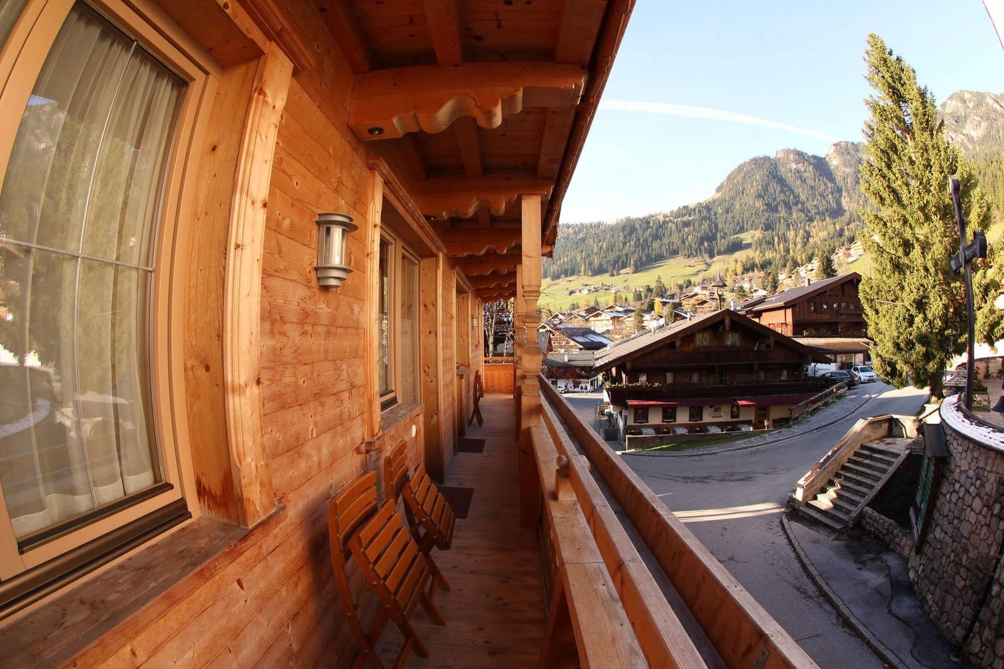 Das Gaestehaus Schneider Am Dorfplatz Alpbach Extérieur photo