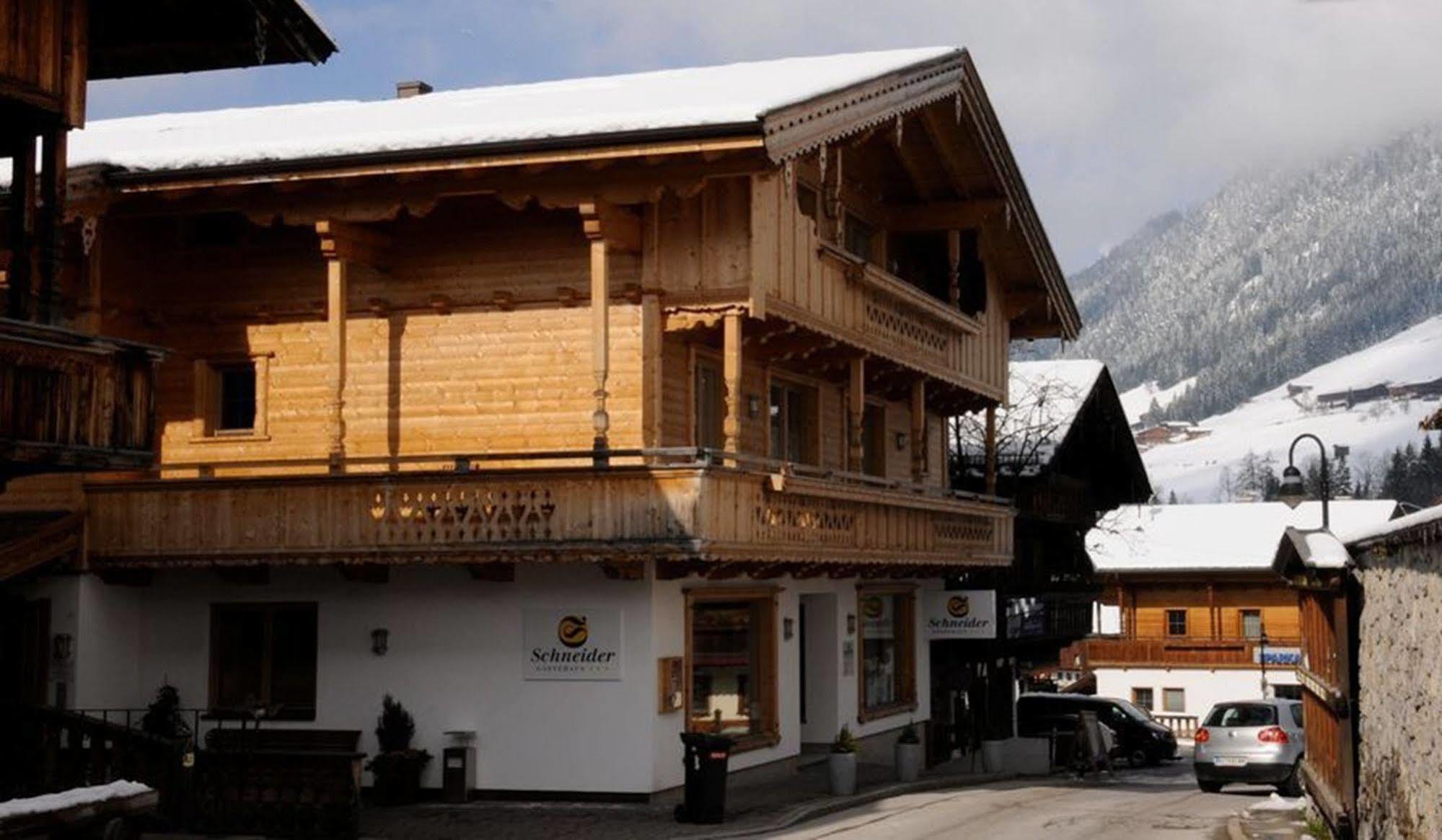 Das Gaestehaus Schneider Am Dorfplatz Alpbach Extérieur photo
