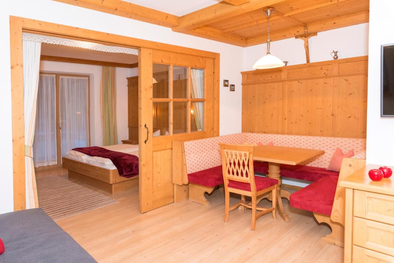 Das Gaestehaus Schneider Am Dorfplatz Alpbach Extérieur photo