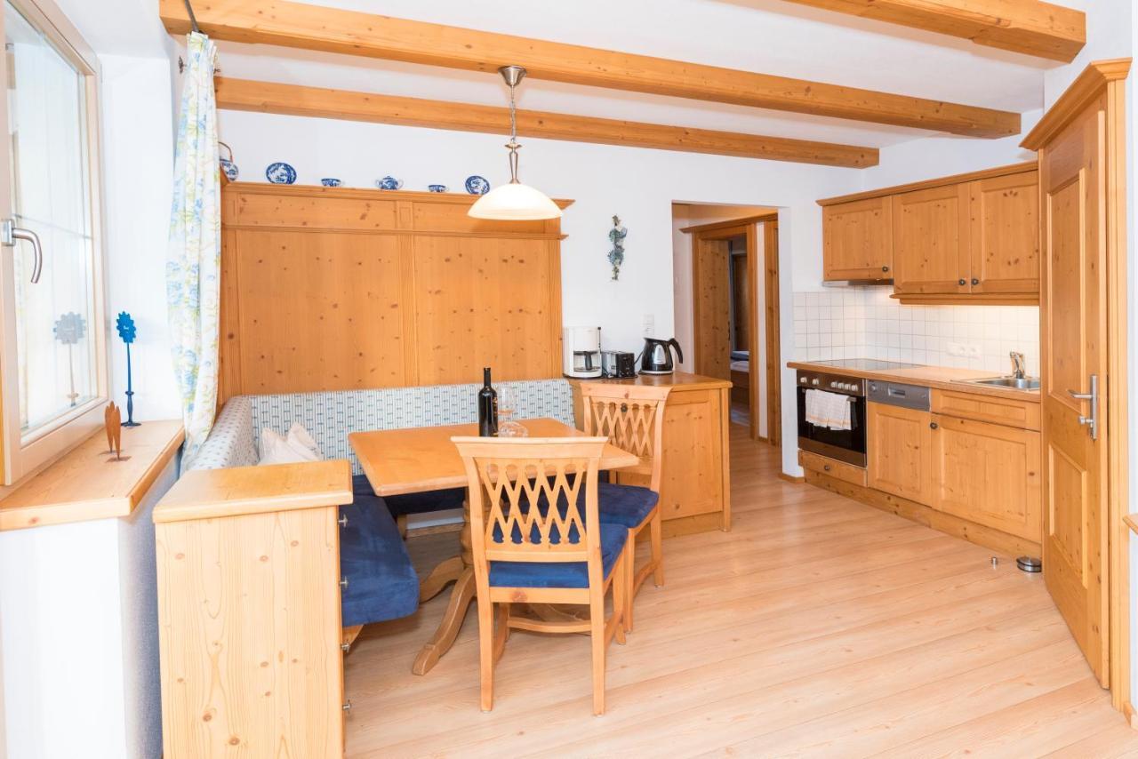 Das Gaestehaus Schneider Am Dorfplatz Alpbach Extérieur photo