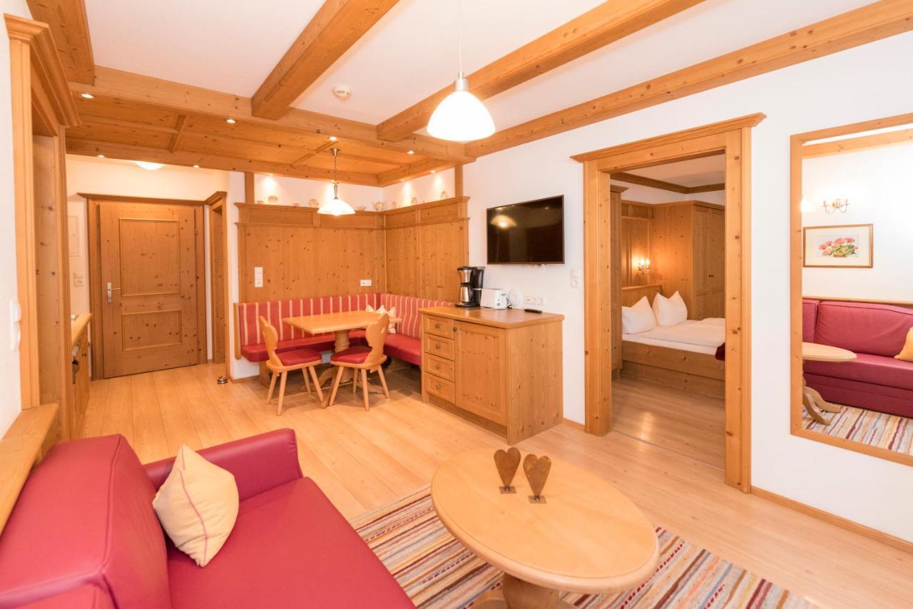 Das Gaestehaus Schneider Am Dorfplatz Alpbach Extérieur photo